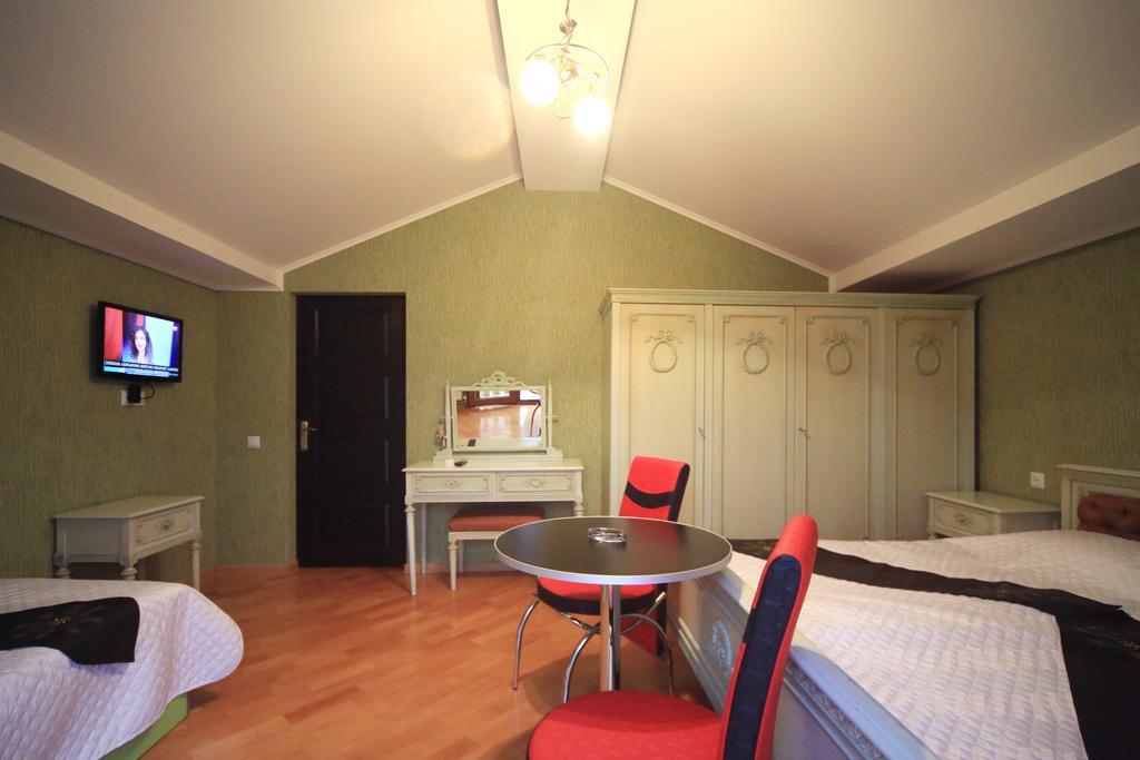 Hotel Edelweiss Κουτάισι Εξωτερικό φωτογραφία
